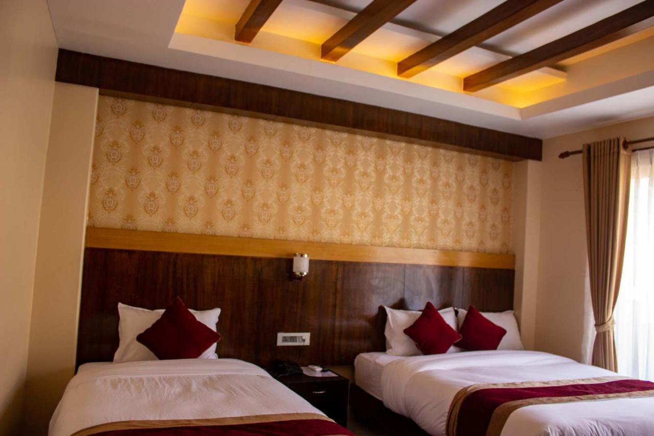 פוקהרה Hotel Silverline מראה חיצוני תמונה